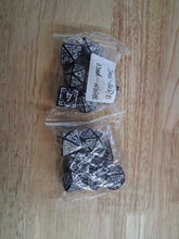 Load image into Gallery viewer, Obsidian Pact 7-Die DND Dice Set
