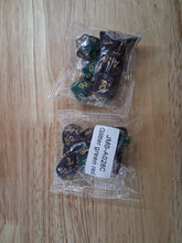 Load image into Gallery viewer, Glittering Wilds 7-Die DND Dice Set
