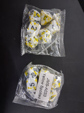Load image into Gallery viewer, Speckled Relics 7-Die DND Dice Set
